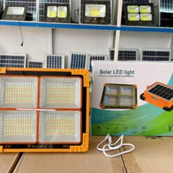 Đèn pha xách tay, sạc điện thoại 300W