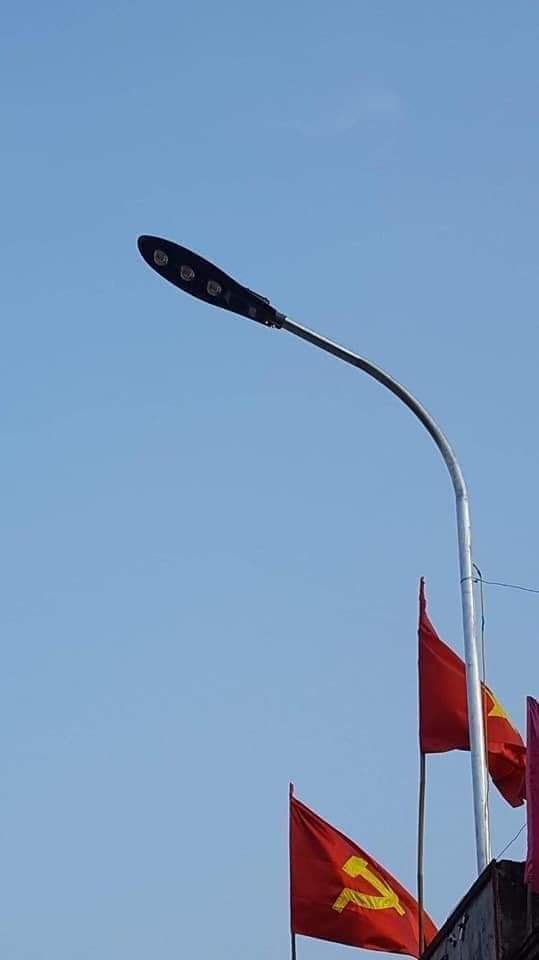 Đèn đường năng lượng mặt trời 1 LED LY-TYN007 – 50W (Đèn Lá) - Hình ảnh 8