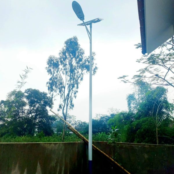 Đèn Công trình cao áp Năng lượng mặt trời 80W - Phi thuyền - Hình ảnh 11