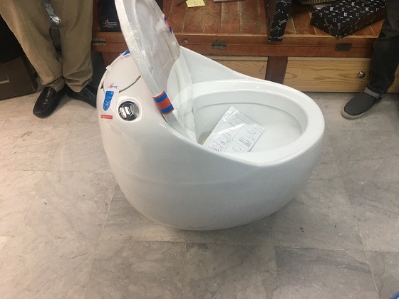 Bồn cầu liền khối Bancoot TS41 - Hình ảnh 3